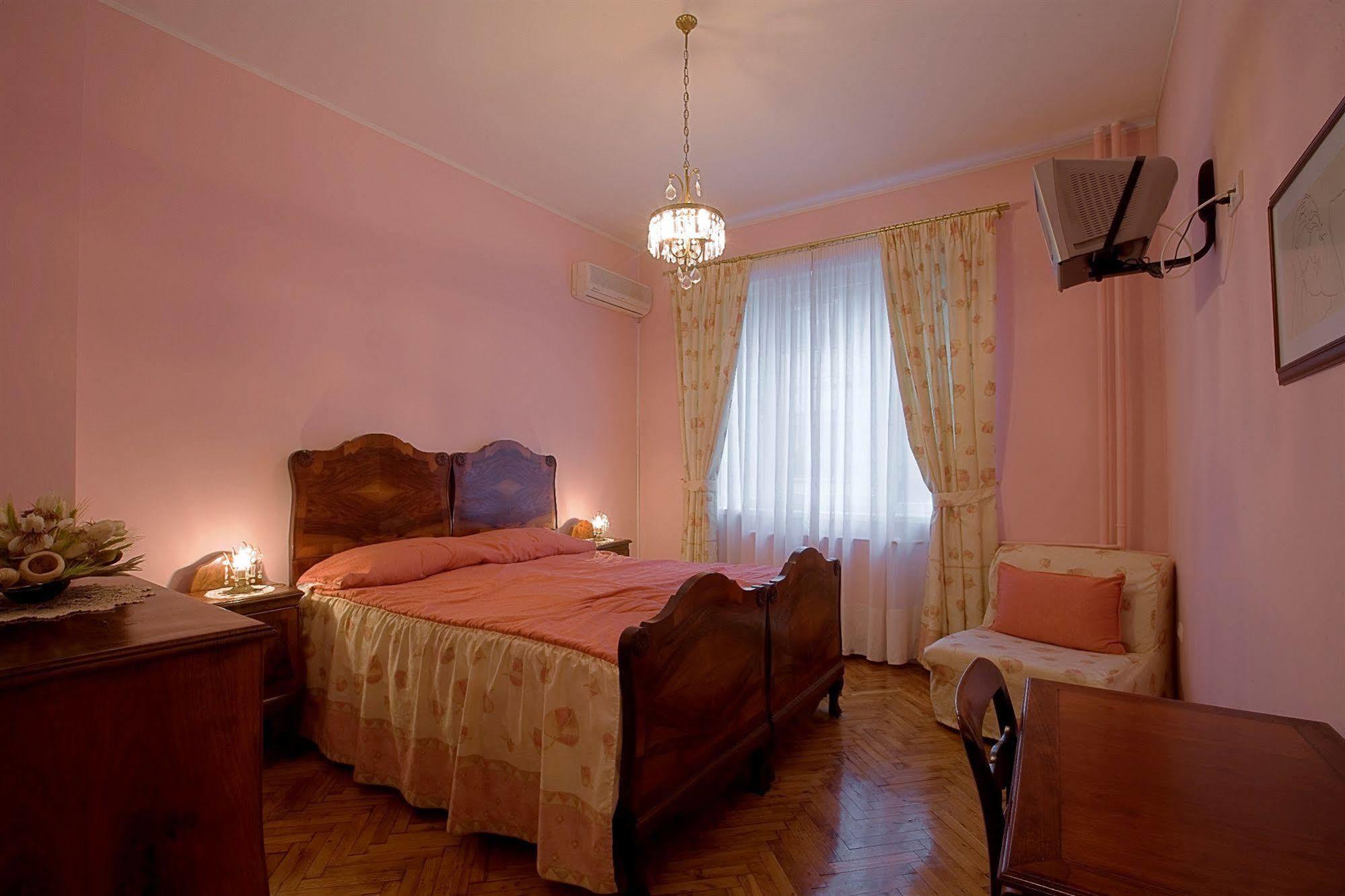 ソフィア カーサ フェラーリ ベッド ＆ ブレックファースト Bed & Breakfast エクステリア 写真